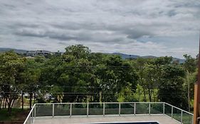 Residência Simone em Escarpas do Lago
